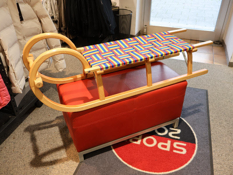 Hörnerrodel Gurtsitz,hellbraun